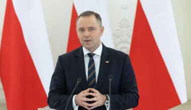 Lenkijos prezidentas atšaukė susitikimą su Vengrijos premjeru