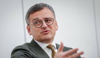 Karas Ukrainoje. Niūri Kulebos 2026 m. prognozė: galime atsilaikyti, bet negalime pakeisti karo eigos