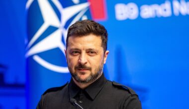 Karas Ukrainoje. Vokietija: pirmadienį Berlyne Zelenskis susitiks su Europos lyderiais - Delfi