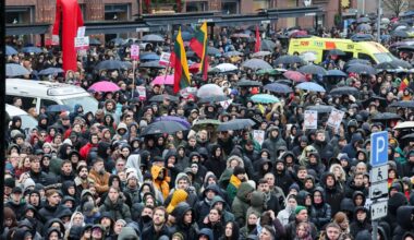 Po mitingo „Šalin rankas“ ryšio operatoriai pateikė oficialius duomenis: susirinko 40 000 žmonių