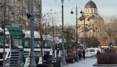 Gedimino prospekte – vilkikai: „Linava“ organizuoja vežėjų protestą - Delfi