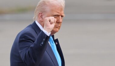 Trumpas paskelbė apie 12 mlrd. dolerių paramos paketą amerikiečių ūkininkams