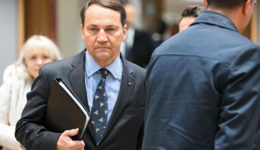 Zelenskiui – pastaba iš Lenkijos: karūna nenukristų