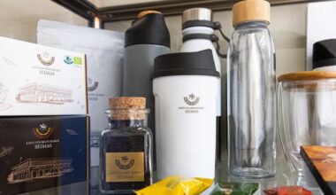 Žiniasklaida: šiemet parlamentarai iš sandėlio Seime įsigijo suvenyrų už daugiau nei 357 tūkst. eurų