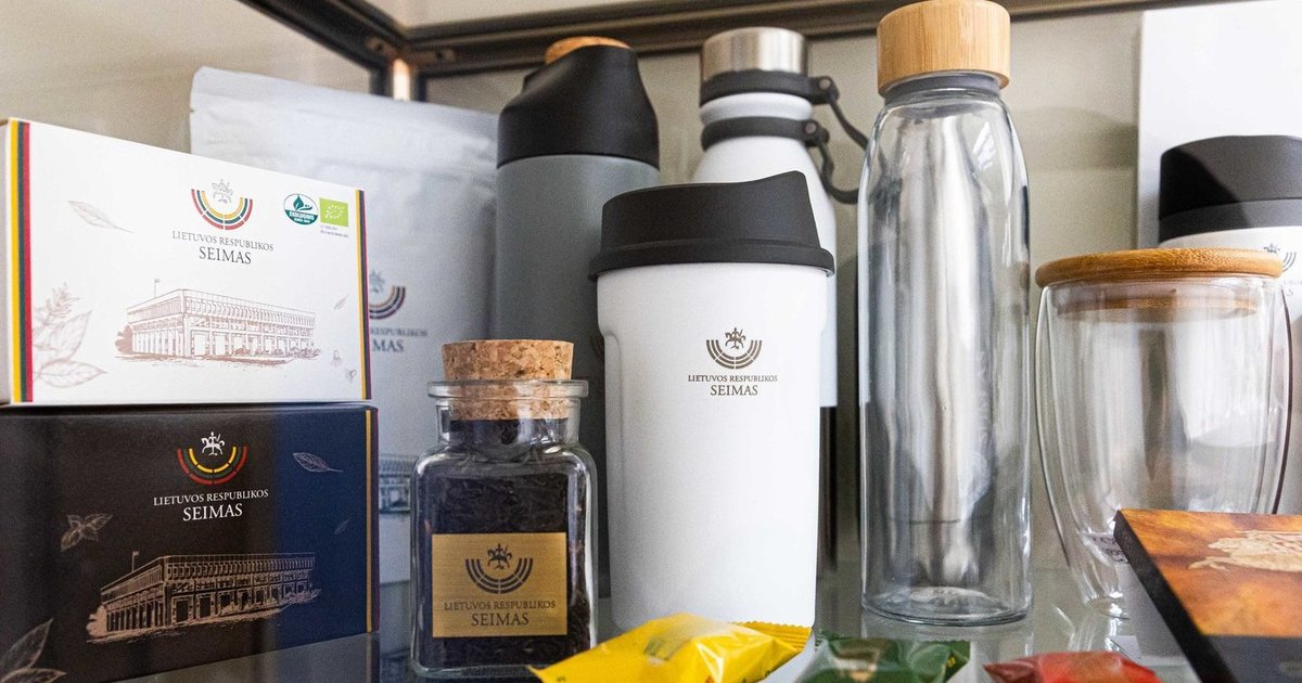 Žiniasklaida: šiemet parlamentarai iš sandėlio Seime įsigijo suvenyrų už daugiau nei 357 tūkst. eurų