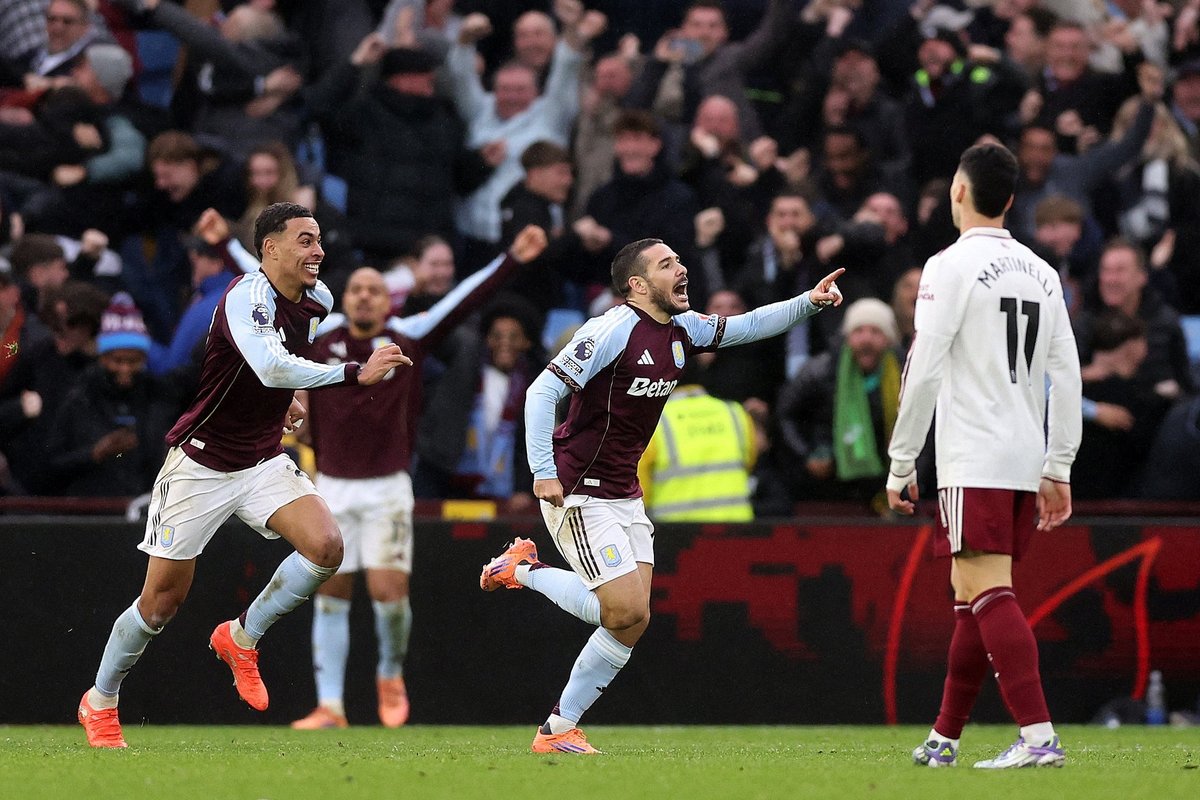 Įvarčiu paskutinę minutę „Aston Villa“ nutraukė ilgą „Arsenal“ seriją be nesėkmių