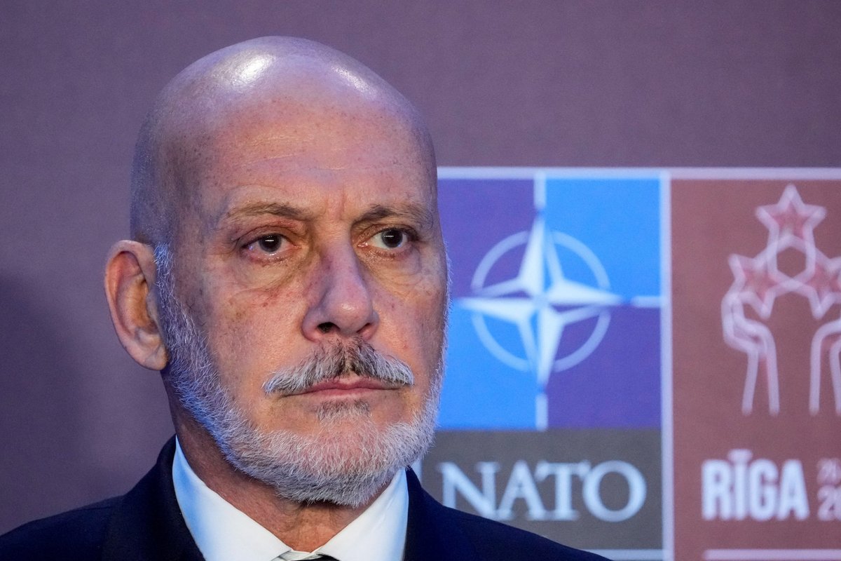 NATO pareigūnas: „Turime pagrįstai nerimauti dėl Rusijos“