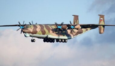 Rusijoje sudužo karinis lėktuvas An-22: apie įgulos likimą – nepranešama | Verslas