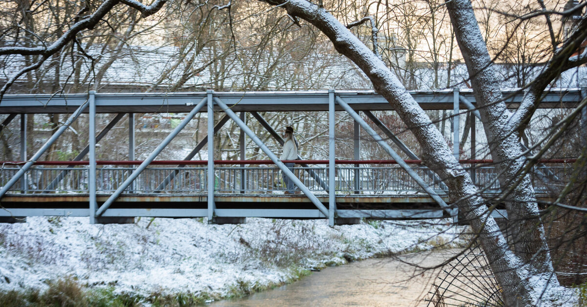 Orai.lt: vietomis ir toliau siautės stichinis vėjas, bus sniego