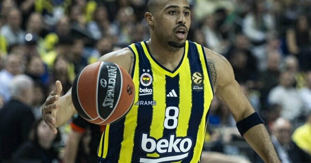 Hortonas-Tuckeris: „Šaras kalba taip, lyg dar pats galėtų išeiti į aikštelę“