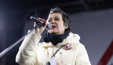 Nomedos Marčėnaitės įspėjimas proteste sulaukė kurtinančių ovacijų - Delfi