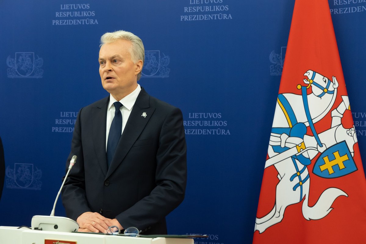 Nausėda sveikina su Naujaisiais metais: išgirskime vieni kitus