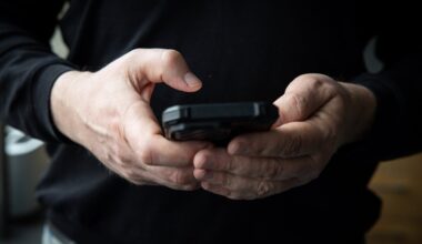 Sukčiai iš vyro išviliojo per 19 tūkst. eurų