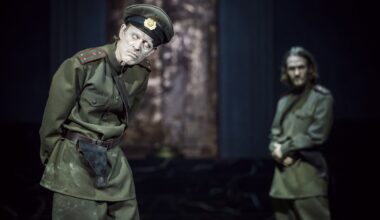 Po spektaklio premjeros Kaune – seniai regėta emocijų audra - Delfi