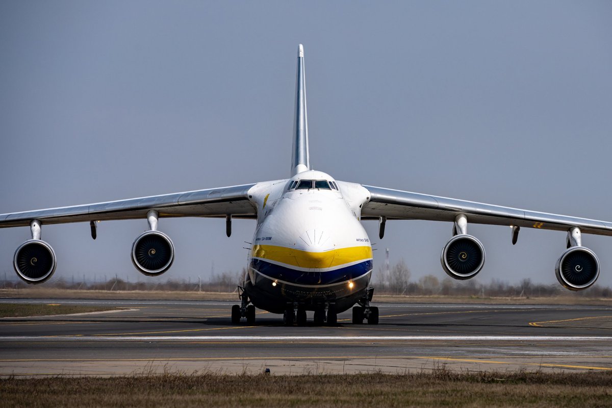 Lietuvoje nusileido ypatingas orlaivis – ukrainietiškas dangaus milžinas „Antonov“