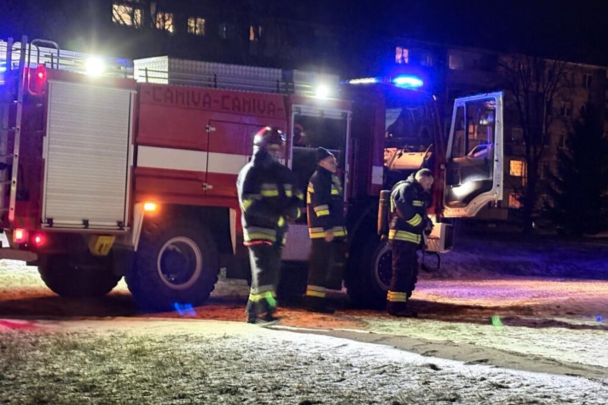 Naktį Prienų rajone sudegė moters namas