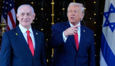 Trumpas įspėjo Iraną ir grasino griežtomis pasekmėmis „Hamas“ dėl nusiginklavimo Gazos Ruože