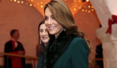 Kate Middleton pasirodė pasirinkusi pamėgtą šventinį įvaizdį