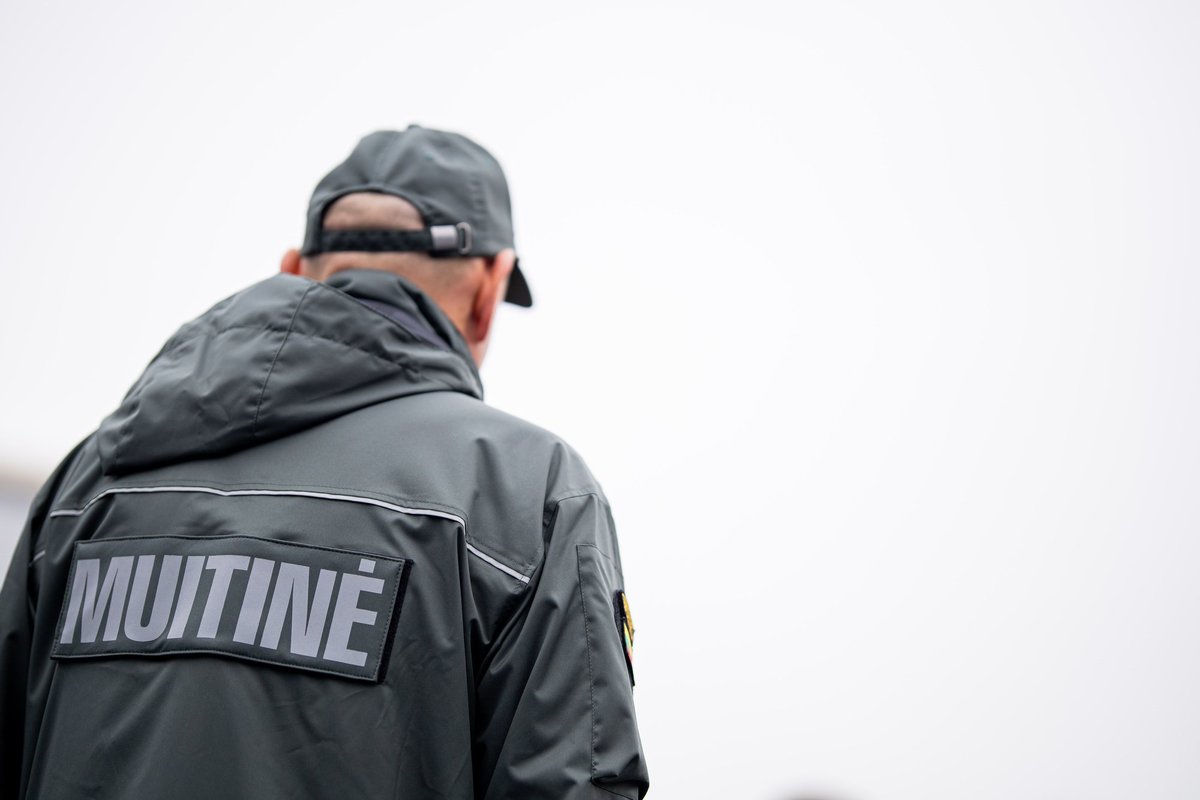 Į tarnybą vykusiam muitininkui nustatytas 1,1 promilės girtumas