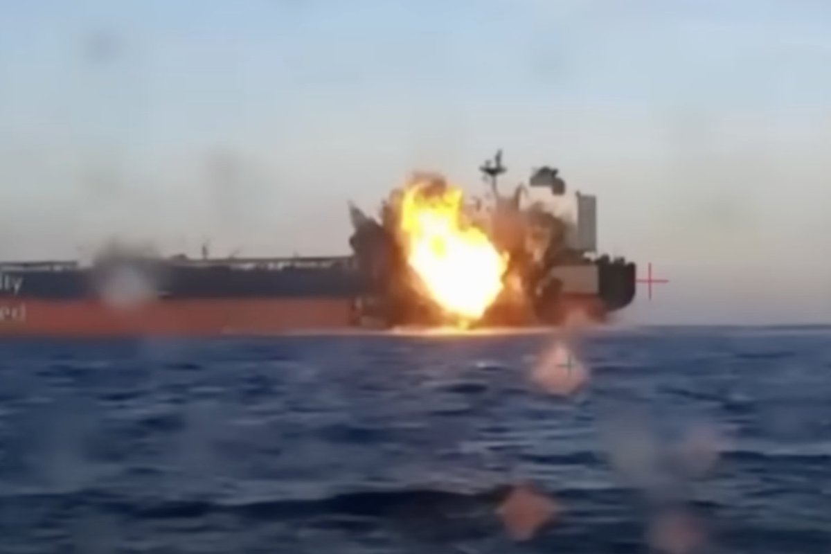 Ukrainos smūgį į Rusijos uostą plaukusiems tanklaiviams palydėjo melo lavina: kas žinoma apie ataką