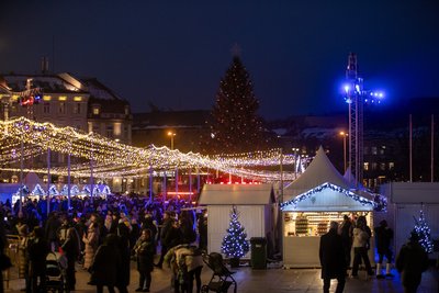 Kalėdų miestelis Katedros aikštėje (Vilnius)