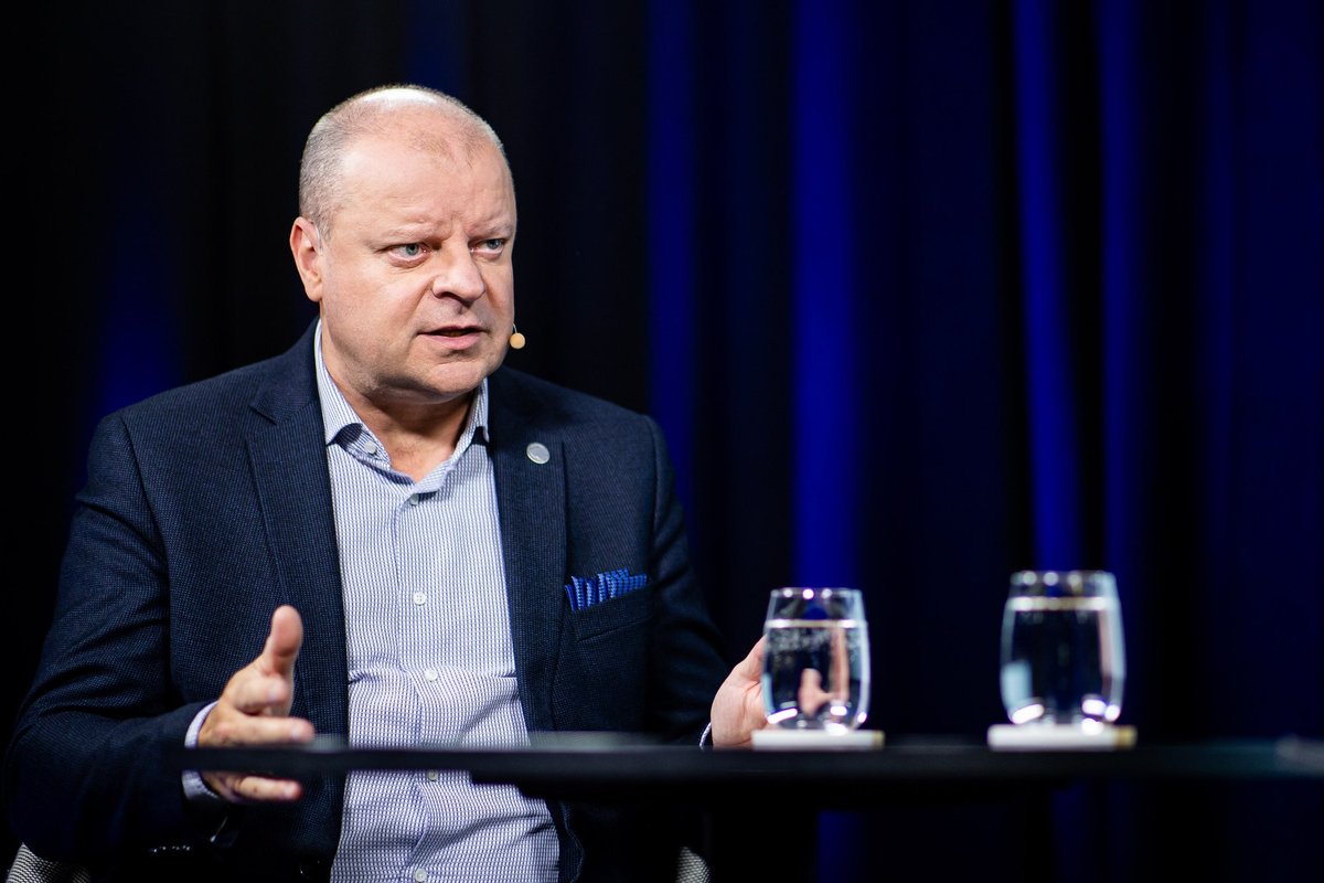 Skvernelis: už prarastus vilkikus galėtų būti atlyginta panaudojant įšaldytą Baltarusijos turtą