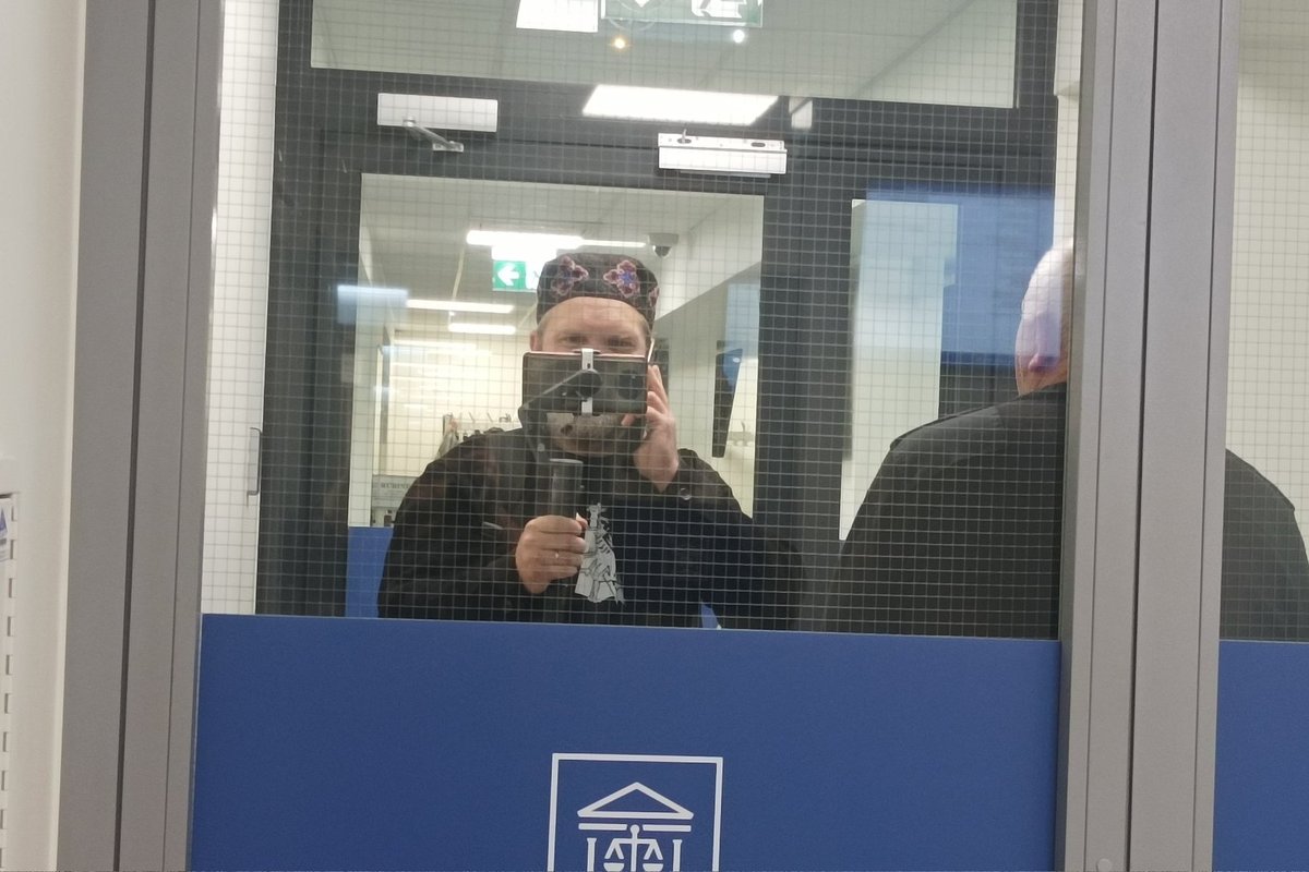 Teisme Ragelskiui vėl kviesta policija