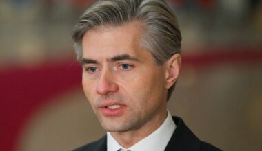 Budrys: NATO Putinui turi atsakyti per parengtį