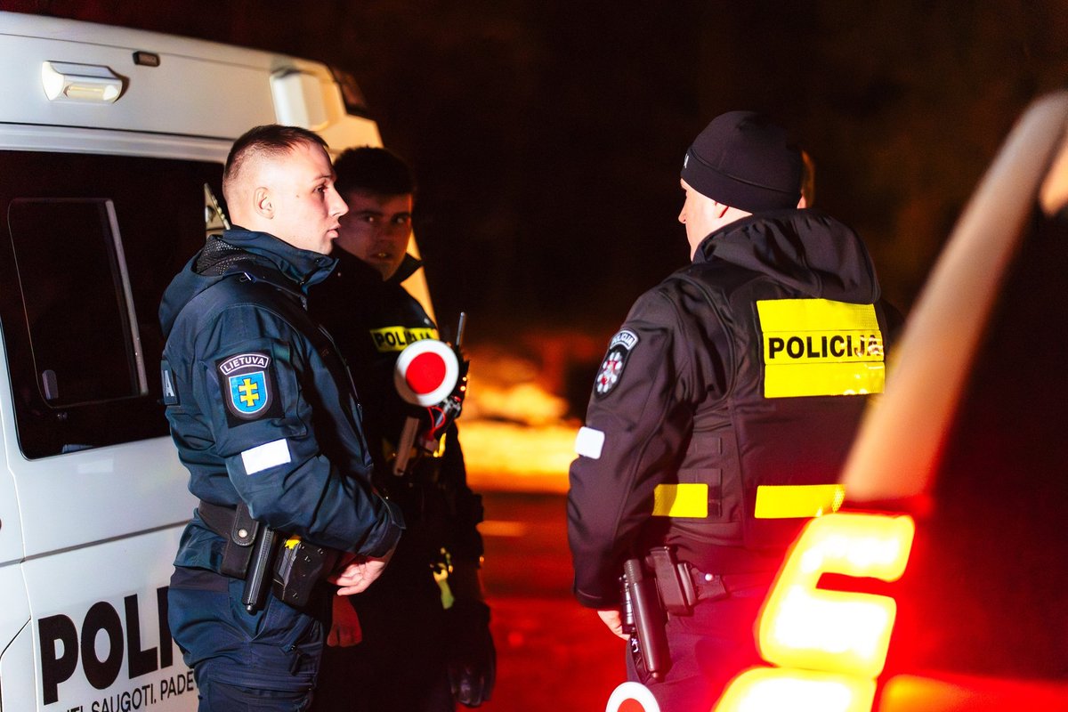 Du užpuolikai Vilniuje apiplėšė jauną moterį