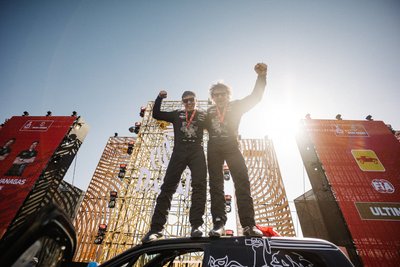 Kuldaras Sikk ir Benediktas Vanagas