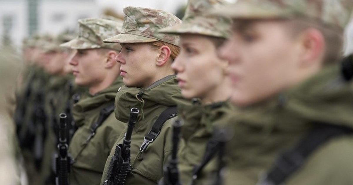 Karo tarnyba: jaunuoliams liko paskutinė savaitė pateikti prašymą ir gauti didesnes išmokas