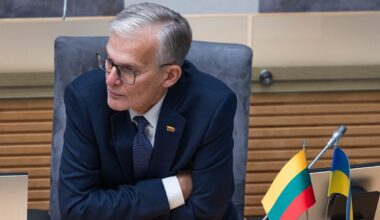 Seimas prašo Konstitucinio Teismo rengti žodinį procesą dėl Sabatausko