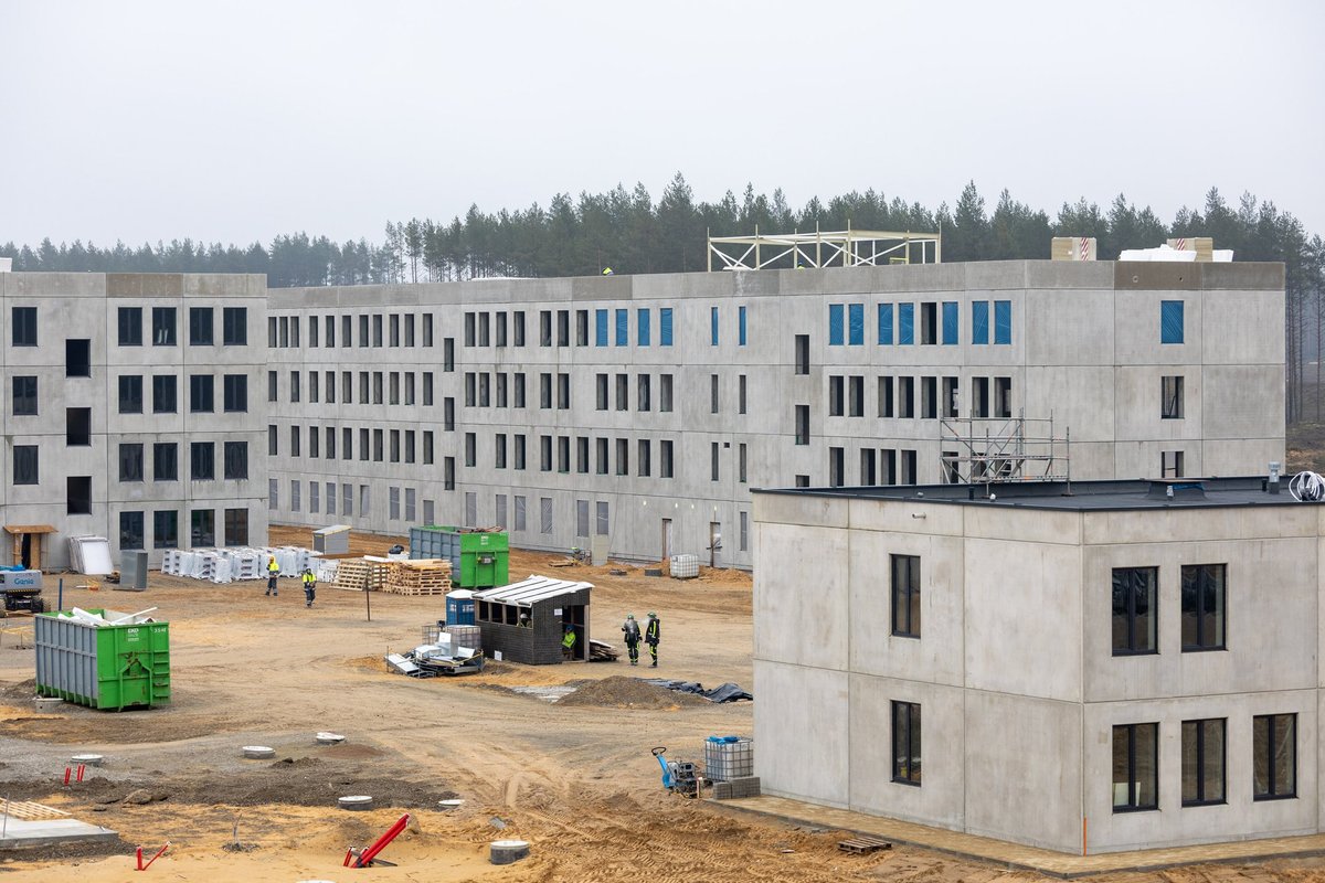 Kaunas apie Rūdninkų karinio miestelio statybų progresą