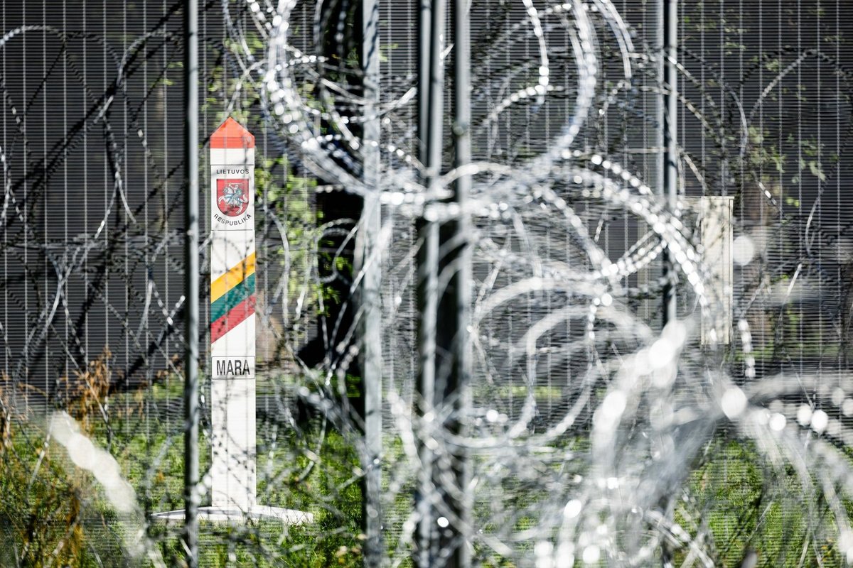 Lenkija įrenginėja pirmuosius kovos su dronais sistemos elementus pasienyje su Baltarusija