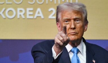 „The Guardian“: JAV ir Europa tapo priešėmis, tačiau pastaroji turi ginklų prieš Trumpą