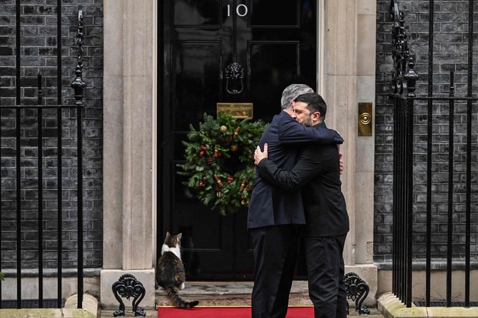 AFP/ „Scanpix“/Volodymyras Zelenskis, Keiras Starmeris