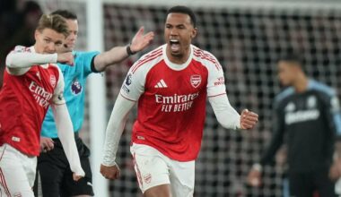 „Arsenal“ nutraukė „Aston Villa“ laimėtų rungtynių seriją, „Man Utd“ nesugebėjo įveikti „Wolves“