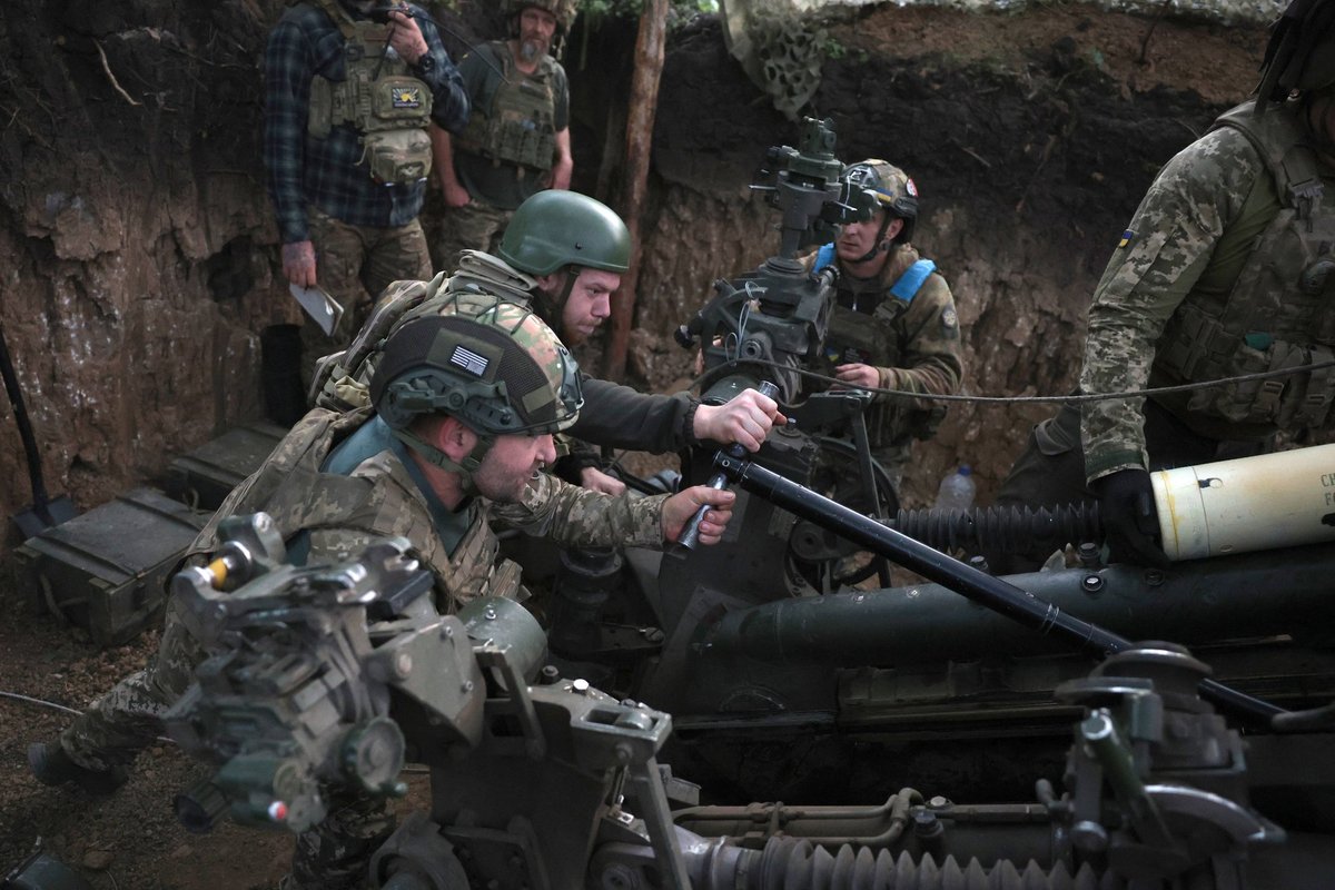 Karo ekspertai: puolimai atsinaujins - Delfi