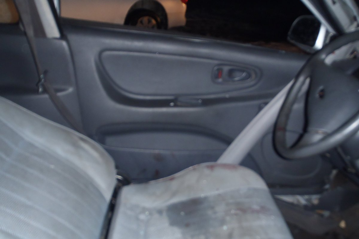 Per neatsargumą į griovį nulėkusi vairuotoja patyrė lūžius