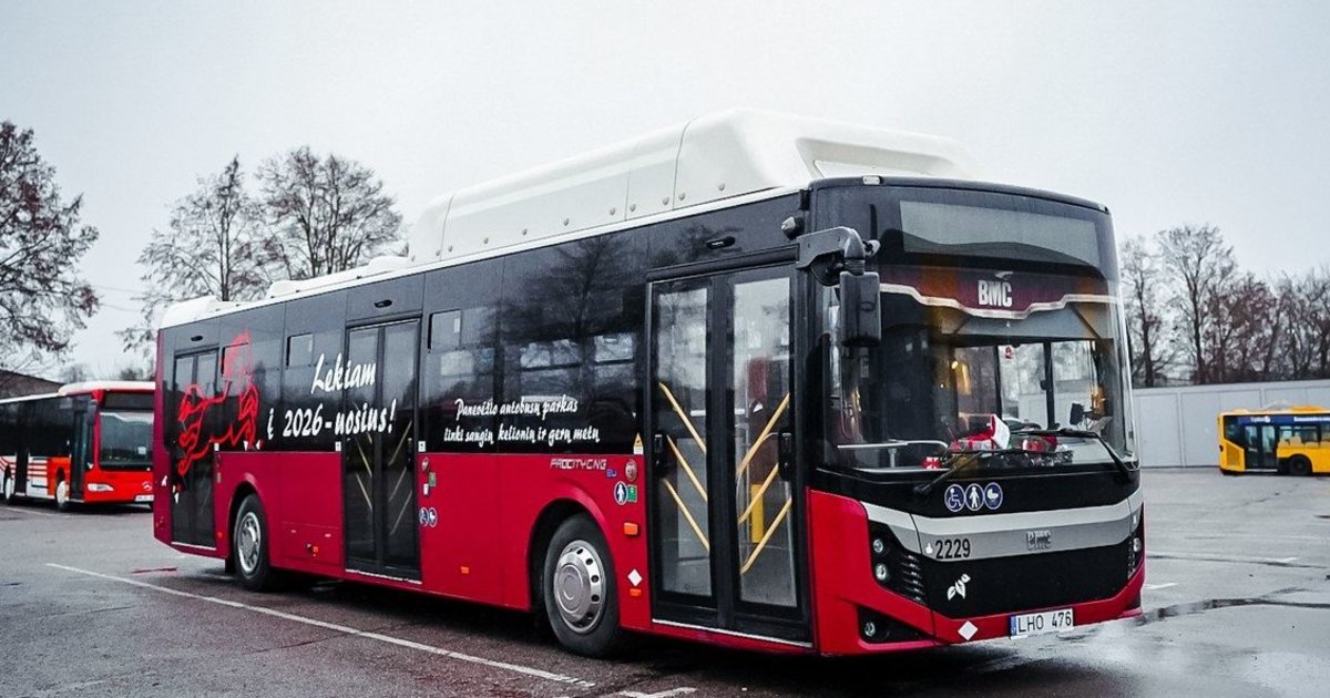Įlipę į šį autobusą panevėžiečiai nustemba kaip reikiant: pažiūrėkite, ką įrengė viduje