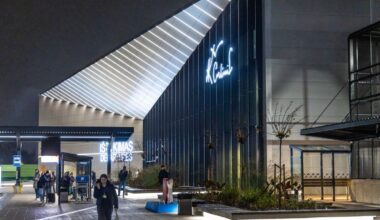 Vilniaus oro uosto krizė smogia verslui: neatvyksta investuotojai, turizmas skaičiuoja nuostolius - Delfi