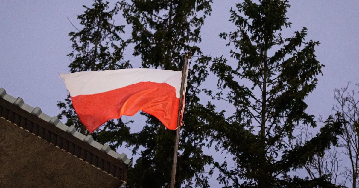 Lenkijoje sulaikytas nusikalstamas tinklas: suklastoti leidimai gyventi daugiau nei tūkstančiui užsieniečių