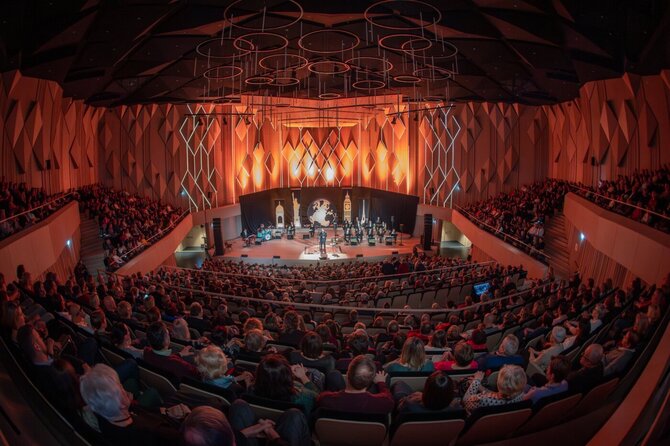 Martyno Vitėno nuotr./Dainotas Varnas ir Kauno bigbendas