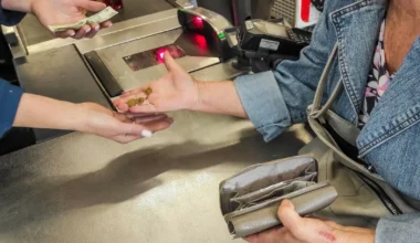 Ar kainų augimas po euro įvedimo yra tik mitas? Atskleidė, kas iš tikrųjų lemia gerokai išaugusias kainas