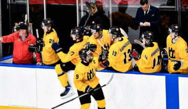 Jaunieji Lietuvos ledo ritulininkai pasiekė pirmą pergalę planetos pirmenybėse | Sportas