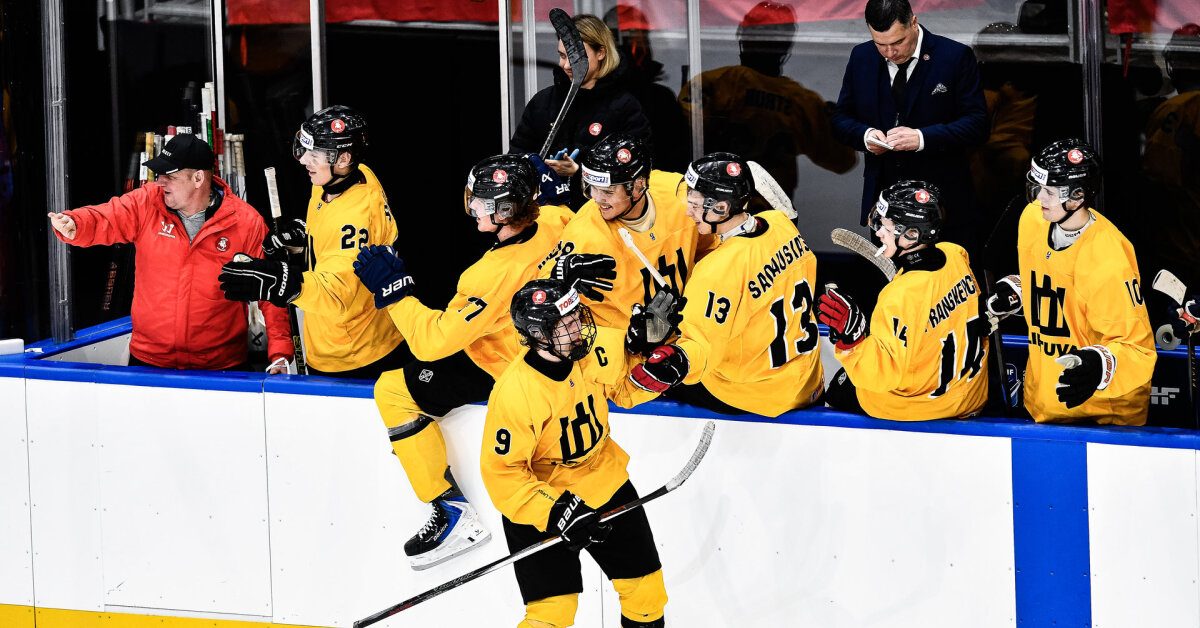 Jaunieji Lietuvos ledo ritulininkai pasiekė pirmą pergalę planetos pirmenybėse | Sportas