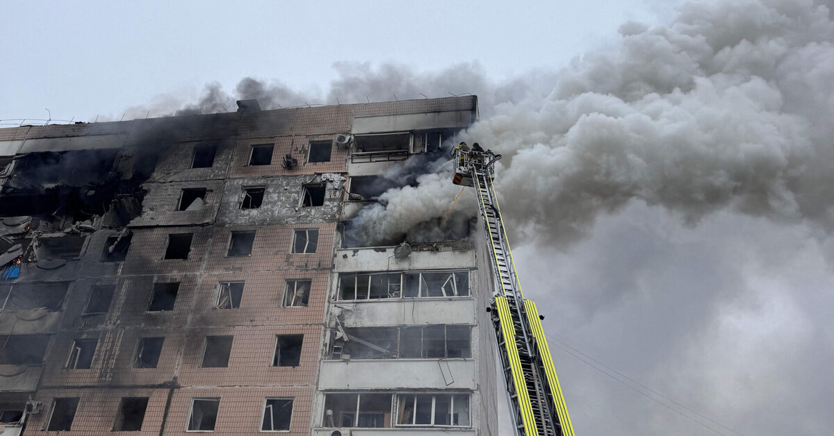 Per rusų ataką Ukrainos pietuose sužeistų žmonių skaičius padidėjo iki mažiausiai 32