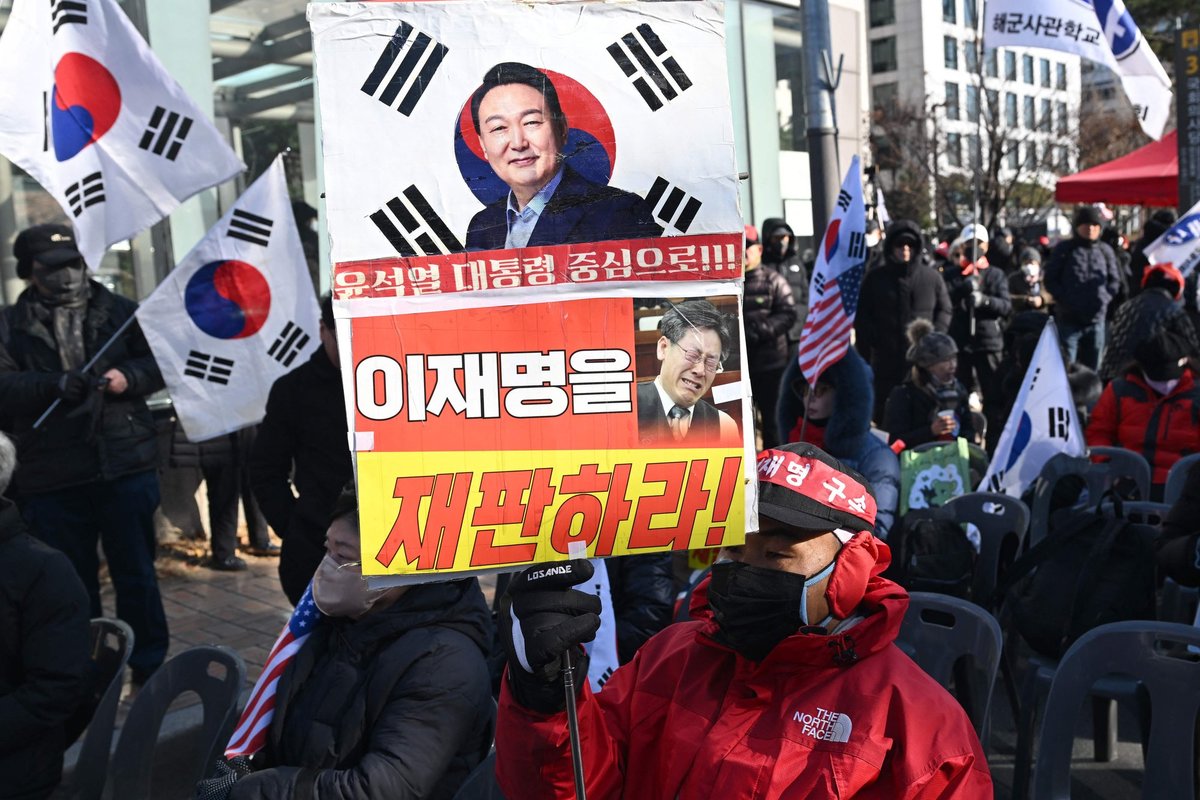 Buvęs Pietų Korėjos prezidentas karo padėties paskelbimą planavo iš anksto