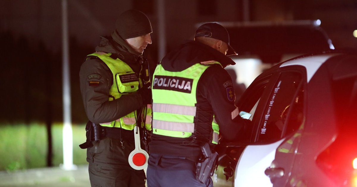 Siaubingas vakaras: girtas 18-metis Vilniaus rajone rėžėsi į BMW ir dar bandė meluoti