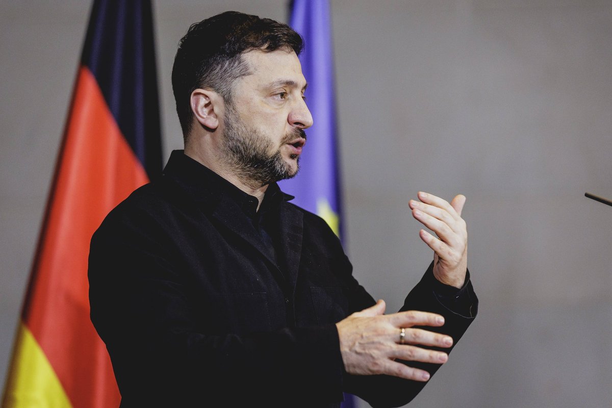 Karas Ukrainoje. Zelenskis sureagavo į Putino grasinimus - Delfi